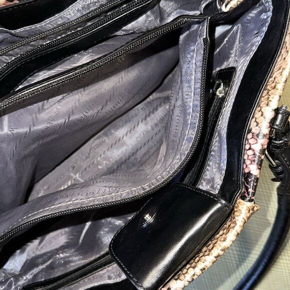 Simply Vera Black Tan Pink Shimmery Faux Leather Python Print Shopper Bag Purse - Picture 9 of 14
